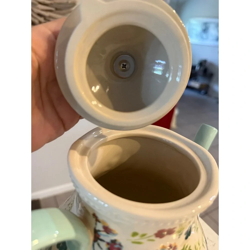 The Pioneer Woman charming ceramic